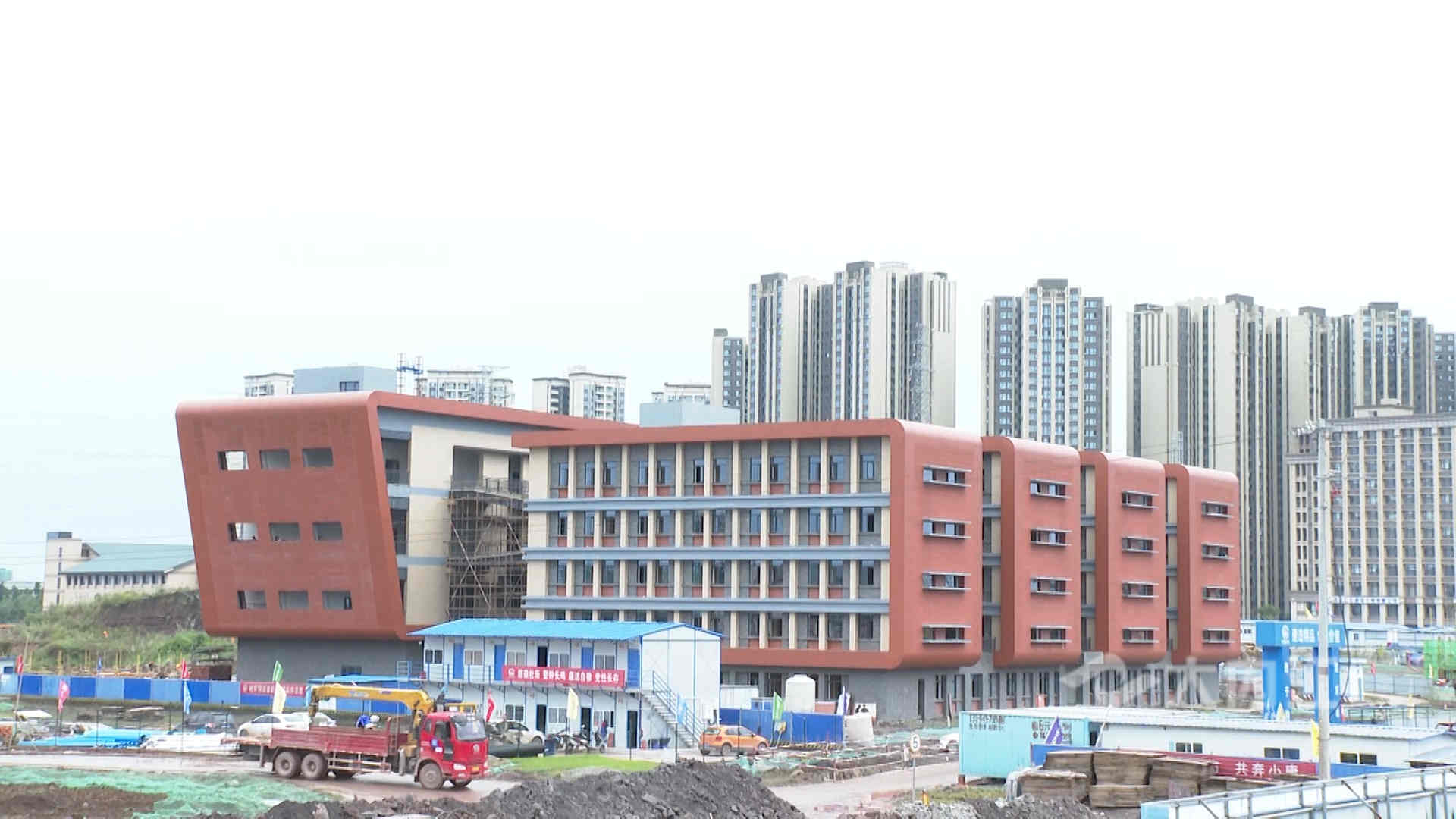281604_1603157618986097.jpg 内江师院新区项目3.jpg