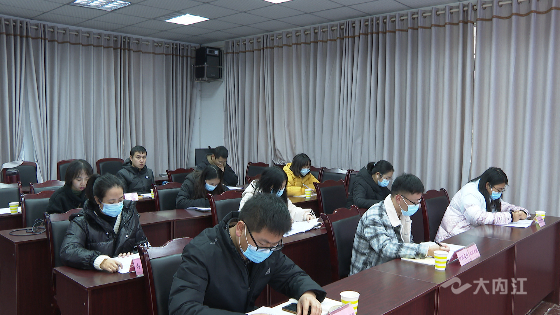 迎峰度冬内江电网新闻发布会4.jpg