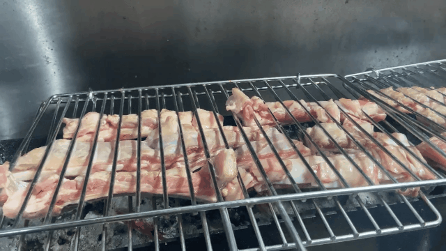 269955_1612058073507477.gif 11.gif