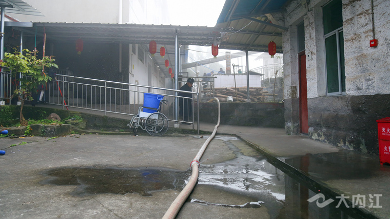 281606_1613023728783671.jpg 为蓄水池供水 (2).jpg