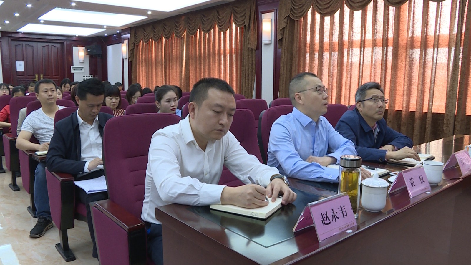 序列 04.00_00_13_16.Still020.jpg