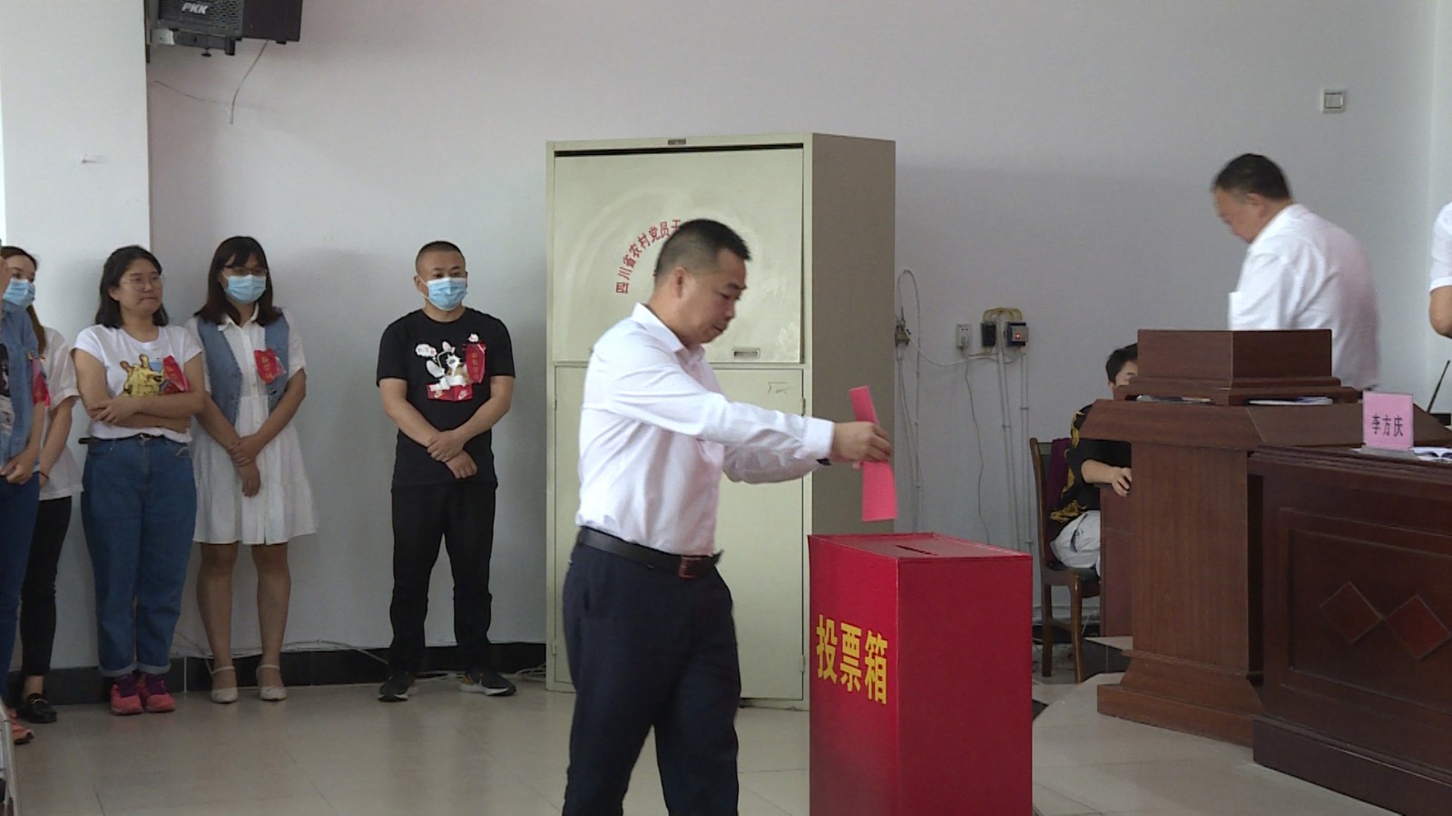 281921_1622192030693038.jpg 729_6679_01.00_00_02_18.Still003.jpg