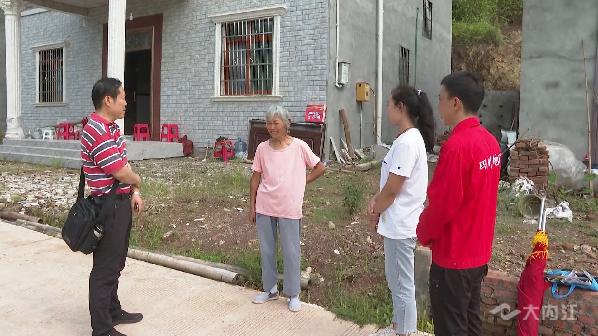 286258_1632539822860336.jpg 2.jpg