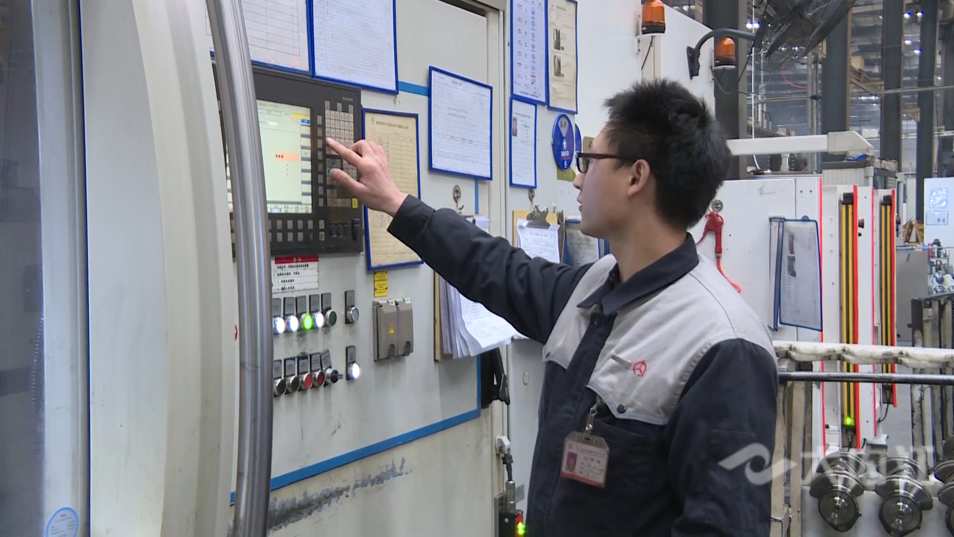 281876_1643864076590383.jpg 新媒体 首席技师彭波.00_00_23_01.静止009.jpg