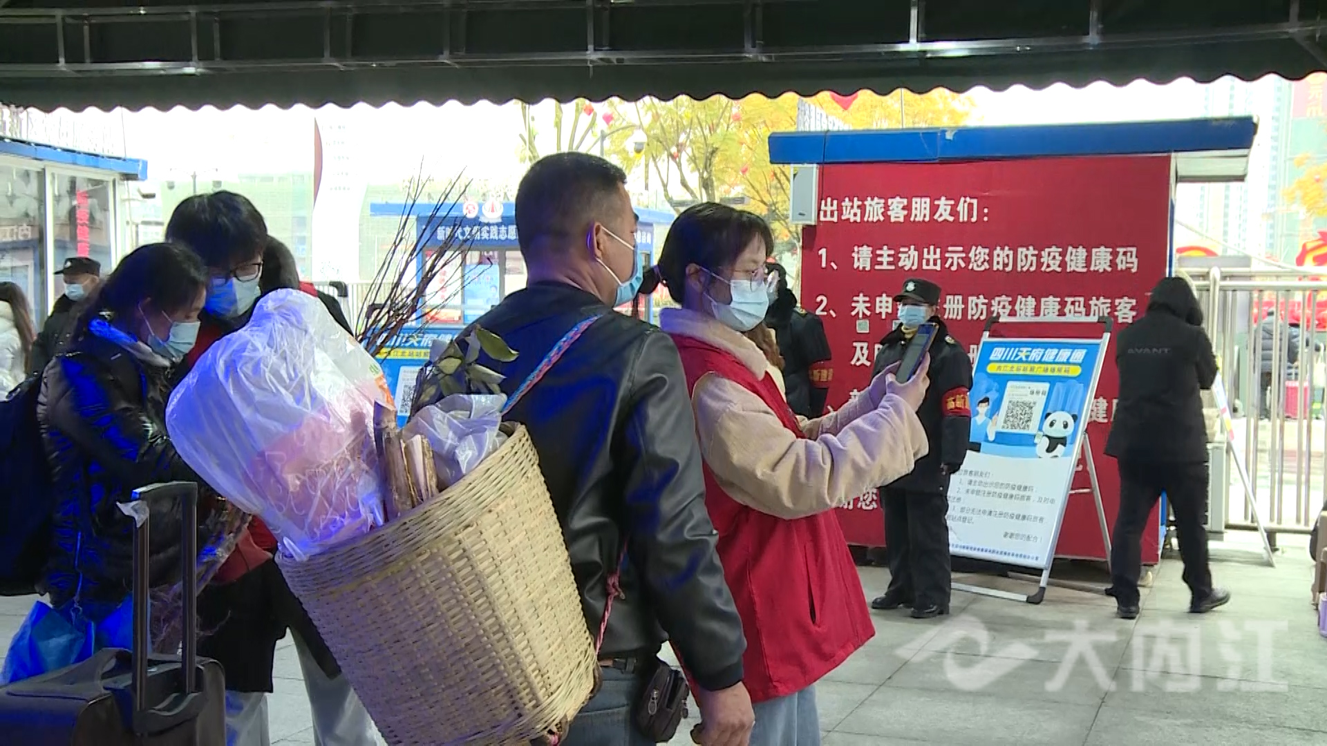 281876_1643868836910017.jpg 新媒体 首席技师彭波.00_00_32_12.静止013.jpg