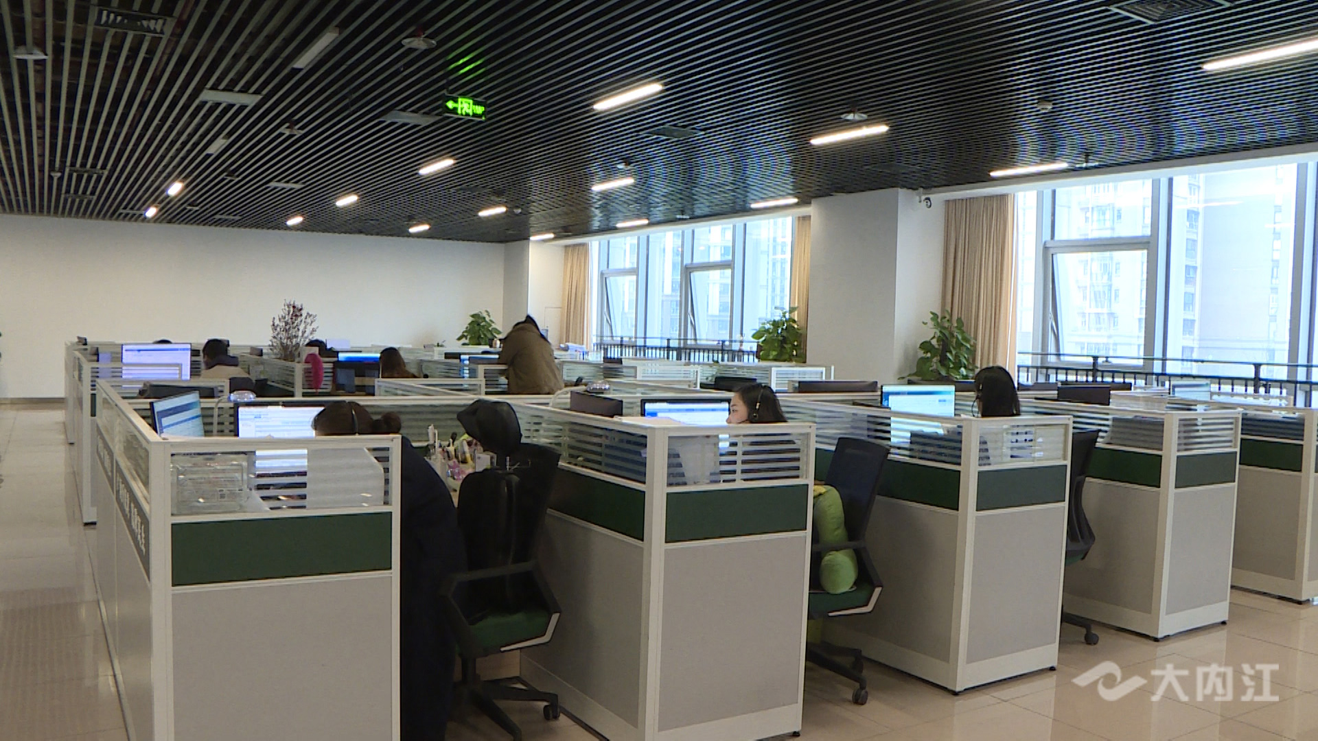 286258_1643697671923301.jpg 3.jpg