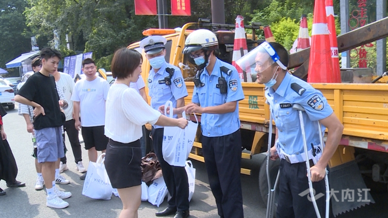 320608_1657856627288791.jpg L1.jpg