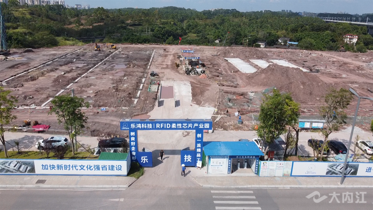 320608_1662371080322836.bmp 8.00_27_10_04.静止016.bmp